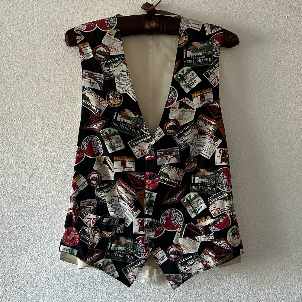 {Vintage} Travel Explore Vest